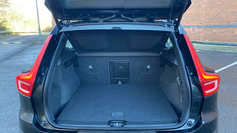 Volvo XC40 2.0 B3P Core 5dr Auto Petrol Estate